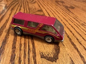 Vintage 1983 Hot Wheels 1/64 pressofuso Red Maroon Dream Van XGW con piloti reali ottime condizioni - Foto 1 di 6