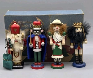 Nutcracker Village Hand Crafted Wooden Ornaments Set of 4, VINTAGE 1994 - Bild 1 von 7