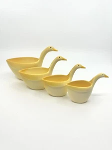 Vintage Melamine Goose Nesting Measuring Cup Set COMPLETE Kitsch Retro - Picture 1 of 7