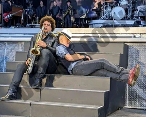 Foto de 8x10 de la gira de conciertos de Bruce Springsteen 2024 Kilkenny Irlanda escalofriante escenario - Imagen 1 de 1