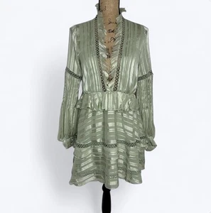 ASOS Design mini abito con volant taglia US 6 verde salvia boho fairycore difetto romantico - Foto 1 di 18