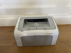 HP LaserJet P1102 - Kompakter Schwarz-Weiß-Laserdrucker - Bild 1 von 4