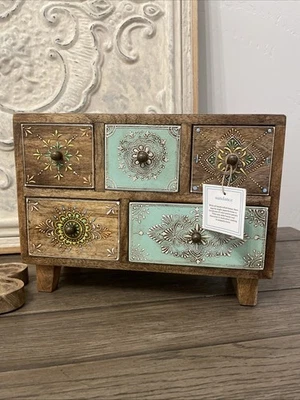 NUEVO CATÁLOGO SUNDANCE Estilo Boho Pintado a Mano MADERA JOYERO CAJA ¡Hermoso!! Foto 1 de 4