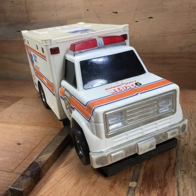 Ambulancia Buddy L Rescue Force Collection Super Brute RF6 1993 Foto 1 de 4