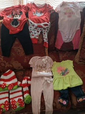 Artículos para bebés nuevos y usados, riñonera MichaleKors apenas usada columpio para bebés Foto 1 de 4