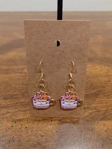 earrings - cat in a tea cup 3 - Picture 1 of 4