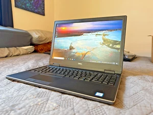 Dell Precision 7530 15.6", Xeon 6 CPU, Nvidia Quadro p2000, 32gb RAM - Picture 1 of 4