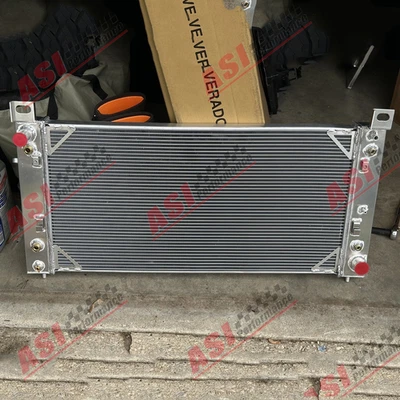 NEW 3-Row Aluminum Radiator For 99-14 Chevy Silverado 1500 2500 GMC Sierra Yukon — 第 1/4 张图片
