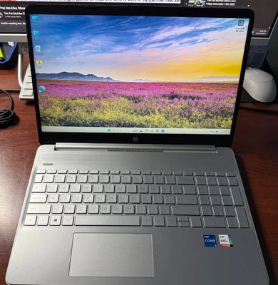 HP 15-DY2795WM 15.6" FHD i5-1135G7 2.4Ghz 8GB RAM 256GB SSD W11H Excellent batt - Image 1 of 4