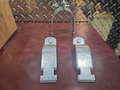 (Lot of 20) AS1100 Anvil 2 1/2 Inch RGD Brackets - Image 1 of 2