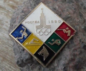 1980 Moscú Rusia Juegos Olímpicos de Verano 1980 Pentatlón Moderno Evento Pin Insignia - Imagen 1 de 2