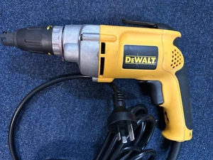 DEWALT DW266-XE DRYWALL SCREWDRIVER TEKGUN - Picture 1 of 4