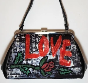 ISABELLA FIORE RARA BORSA MULTIMEDIALE LOVE PASSION CORNICE RIGIDA IMPREZIOSITA $375 - Foto 1 di 24