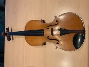Alte Flohmarkt-Geigen - eine davon nachgebaute (Kopie) einer Stradivari - Bild 1 von 5