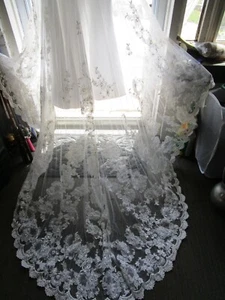 Wedding Gown Sz 12 Beaded applique scallop lace Bride Dress w Fingertip Mantilla - Picture 1 of 14
