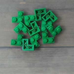 LEGO 2420 Dark Green Corner Plate 1X2X2 Qty 12 - Picture 1 of 2