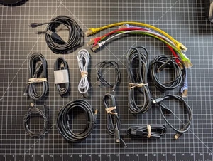 USB C. 3.1, Cat7, Micro USB, Ethernet, Dongles, 3ft, 6ft, HDMI, Adapters - Picture 1 of 2