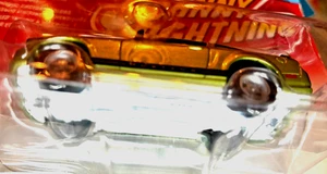 Johnny White Lightning Muscle cars `05 Ford Mustang GT White Chassis/interior V4 - Picture 1 of 4