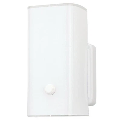 Aplique de pared blanco natural de 1 luz Westinghouse Foto 1 de 2