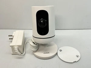 Vivint Ping V-Cam1 SmartHome Indoor Security Surveillance Camera w/ Mount - Picture 1 of 2