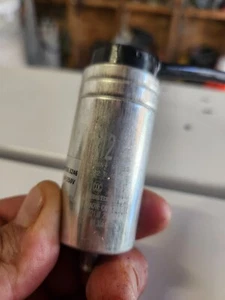 A12. Neu. Oem. Whirlpool Waschmaschinenlaufkondensator W11395918 - Bild 1 von 3