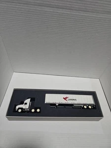 Vintage Penjoy Cardinal Mack Truck. - Picture 1 of 10