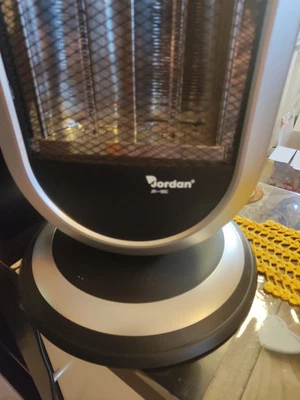 Stufetta Elettrica Alogena Basso Consumo Stufa Radiante Due Selezioni Di Potenza - Immagine 1 di 3