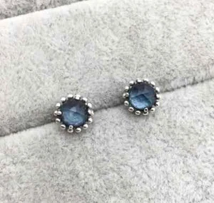 New 100% Genuine Pandora Sterling Silver Midnight Star Stud Earrings 290561NBC - Picture 1 of 2