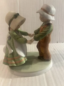 Holly Hobbie 1979 Porcelain Figurine "Togetherness" - Picture 1 of 10