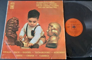 CBS ASF 1761 CACHO TIRAO CLASSICALLY YOUNG GUITAR LP (1973) EX ARGENTINA - Imagen 1 de 2