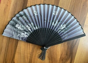 Folding Bamboo Chinese Hand Fan with tassle - Picture 1 of 3