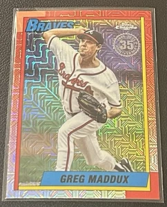 Actualización Topps 2025 1990 cromo Mojo refractor U90C-60 Greg Maddux Braves - Imagen 1 de 2