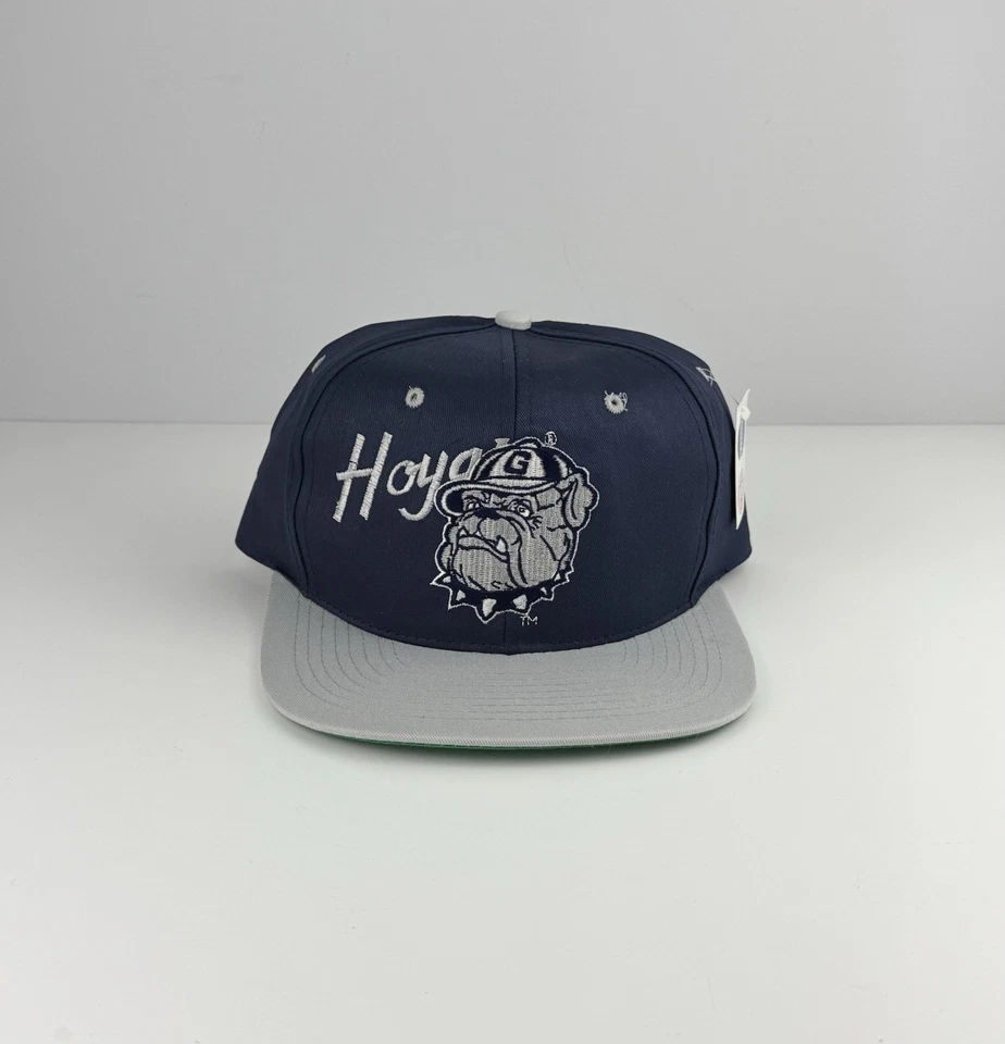 NUEVO/Antiguo Stock De Colección Años 90 Georgetown Hoyas Sombrero Hombres Azul Gris NCAA Gorra Snapback Nueva con Etiquetas Foto 1 de 4