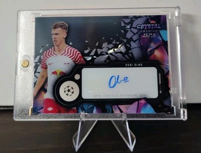 Dani Olmo Auto /50 CA-DO Topps Crystal Premium UEFA Champions League 2023/24 Foto 1 de 3