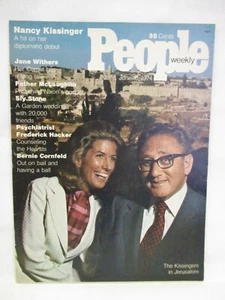 People Weekly 10. Juni 1974 Henry Nancy Kissinger in Jerusalem Sly Stone VINTAGE - Bild 1 von 3