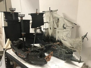 Pirates Of Caribbean Siege Of The Flying Dutchman Mega Blok 1035 Incomplete - Picture 1 of 17