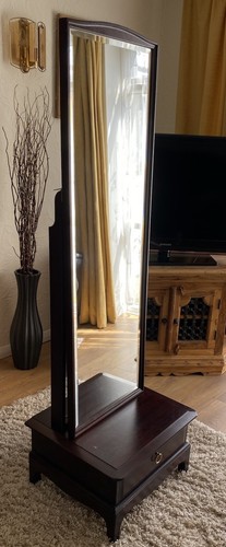 Foto 1 di 7