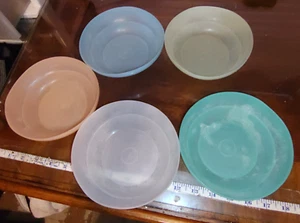 Cuencos Tupperware vintage tamaños 6” y 2” varios colores 155-24... 6 colores - Imagen 1 de 3