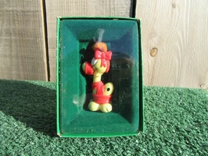 Vintage Enesco Garfield and Company Christmas Gift Wrap Odie Ornament - Picture 1 of 6