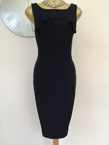 💕KAREN MILLEN - 12 UK - STUNNING BLACK CREPE RUFFLE PENCIL DRESS - EXCELLENT - Picture 1 of 10