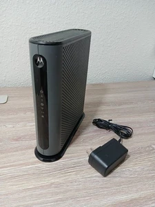 Motorola MG7700 AC1900 Dual-Band DOCSIS 3.0 Cable Modem WiFi Router w Power Cord - Picture 1 of 6