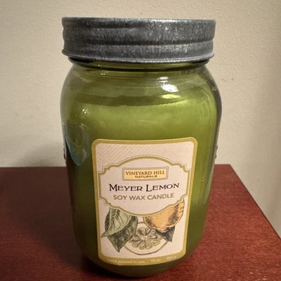 Vela Vineyard Hill Naturals Meyer limón soja cera tarro de albañil 10 oz Foto 1 de 4
