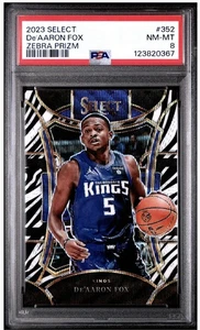Mezzanine De'Aaron Fox Zebra Prizm 2023-24 Panini Select #352 PSA 8 - Imagen 1 de 2