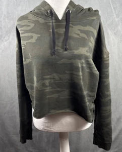 Sanctuary Green Camo Pullover Sweatshirt Hoodie Cropped Rolled Hem Women's Sz S - Picture 1 of 9