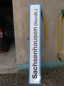 Bahnhofs / Haltepunktschild Sachsenhausen - Bild 1 von 3