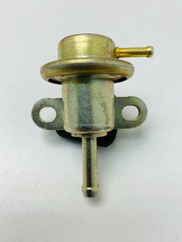SMP PR36 NEW Fuel Injection Pressure Regulator - Image 1 of 3