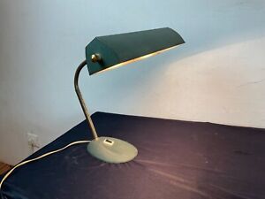Lampe de bureau ,Notaire ,Architecte, dessinateur   1950/60 Tôle vert