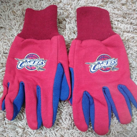 Cleveland Cavaliers Gloves Adult Large Red And Blue Cloth Work Gloves Cover