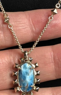 7844 Kendra Scott tono dorado Brett azul apatita circonita cúbica collar colgante Foto 1 de 3