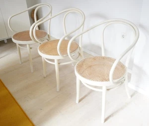 Chabby Chic Holzstühle mit Korbgeflecht sofort nutzbar da stabil und sauber - Bild 1 von 17